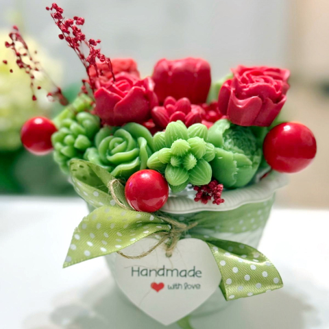 Decoratiuni din sapun - Aranjament din flori de sapun