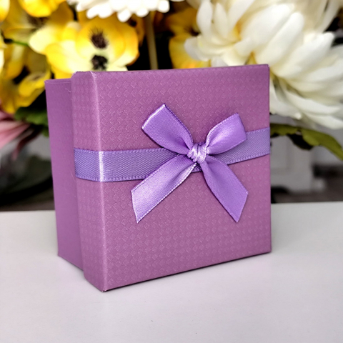 Accesorii din hartie si carton - Cutie din carton mov cu funda 8.5cm x 8.5cm x 5.5cm