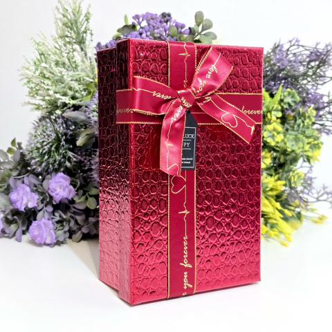 Cutii pentru cadouri - Cutie din carton rosu cu funda 23cm x 16cm x 10cm