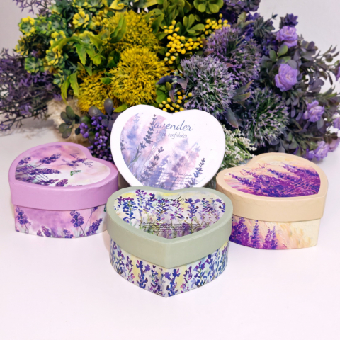 Cutii pentru cadouri - Cutie din carton inima model lavanda 11cm x 9cm x 5cm