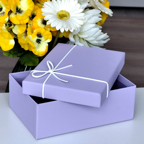 Cutie din carton mov cu funda alba 19cm x 13cm x 7cm [1]