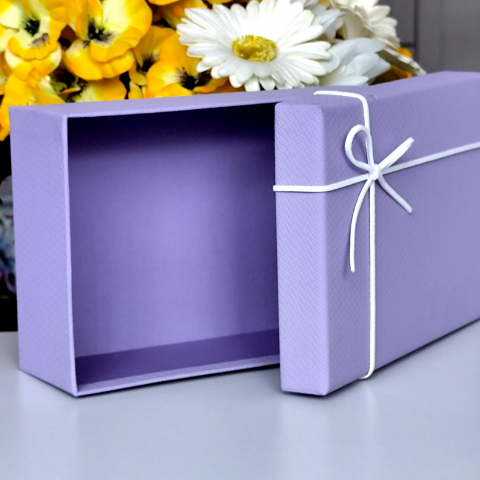 Cutie din carton mov cu funda alba 19cm x 13cm x 7cm [2]