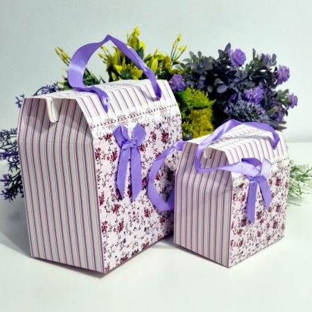 Cutie din carton plastifiat model floral cu funda mov 10cm x 7cm x 12cm [4]