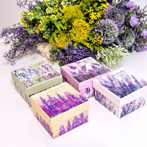 Cutii pentru cadouri - Cutie din carton dreptunghiulara model lavanda 9cm x 9cm x 5cm
