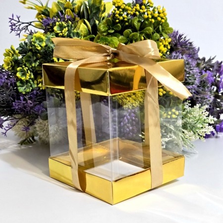Cutie din plastic transparent cu capac din carton auriu si funda 12cm x 10cm x 10cm [2]