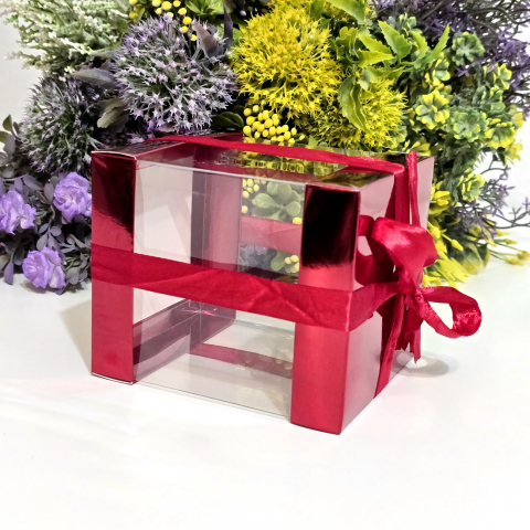 Cutie din plastic transparent cu capac din carton rosu si funda 12cm x 10cm x 10cm [3]