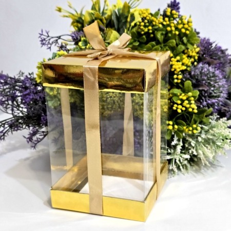 Cutii pentru cadouri - Cutie din plastic transparent cu capac din carton auriu si funda 15cm x 10cm x 10cm