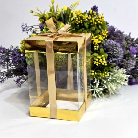 Cutie din plastic transparent cu capac din carton auriu si funda 15cm x 10cm x 10cm [4]