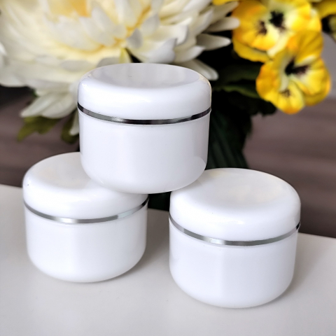 Cutii albe din plastic 50g [2]