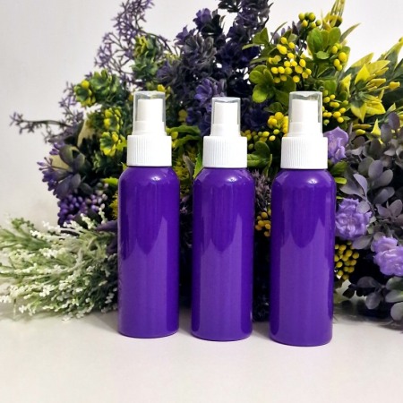 Flacoane cu pulverizator tip spray 100 ml - Flacon mov 100 ml cu pulverizator alb tip spray