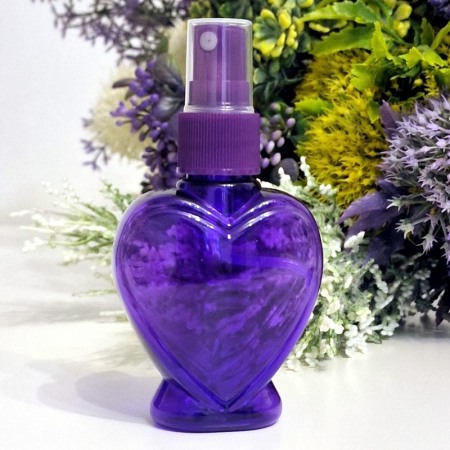Flacon mov 60 ml forma inima cu pulverizator mov tip spray [1]