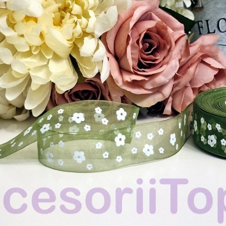 Panglici decorative - Panglica organza verde cu flori albe rola