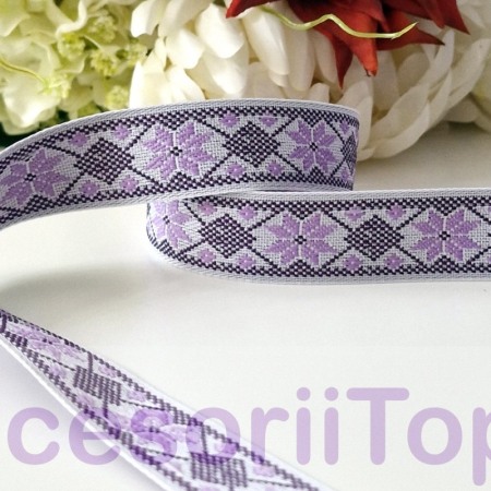 Panglici decorative - Panglica tesuta cu model traditional mov pe fond alb