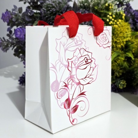 Pungi din carton alb cu model trandafir rosu 15cm x 14cm [1]