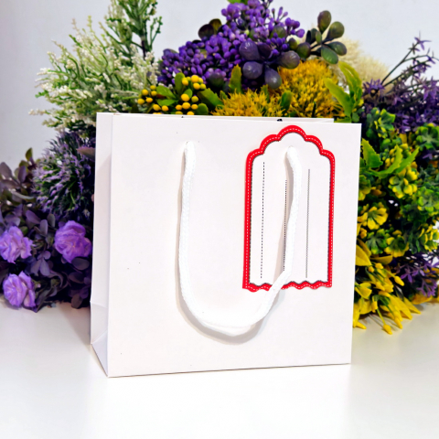 Acasa - Pungi din hartie cartonata alba cu eticheta  15cm x 14.5cm