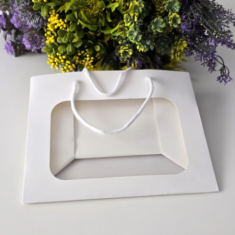 Pungi din hartie cartonata alba cu fereastra 20cm x 18cm x 8cm [4]