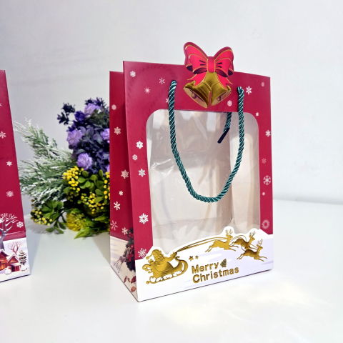 Pungi din carton si hartie - Pungi din hartie cartonata cu fereastra model Craciun 23cm x 18cm