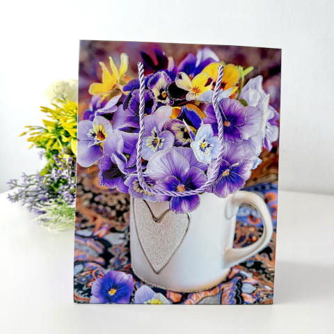 Accesorii din hartie si carton - Pungi din hartie cartonata model panselute mov 23cm x 18cm x 10cm