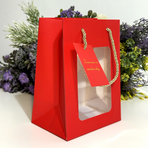 Pungi din hartie cartonata rosie cu fereastra 20cm x 15cm x 10cm [1]
