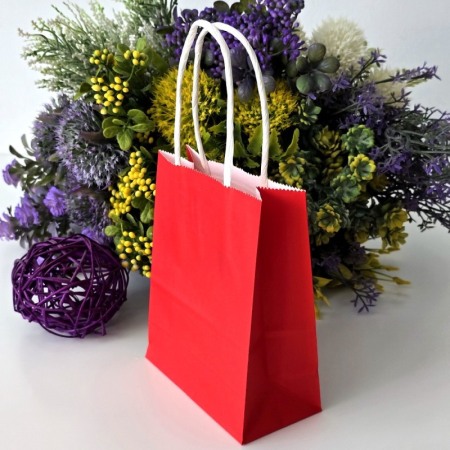 Pungi din hartie rosie pentru cadouri 15cm x 12cm [3]