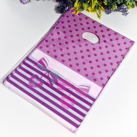 Set 100 pungi din plastic ciclamen cu buline 30cm x 20cm [1]