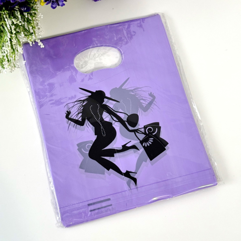 Pungi pentru cadouri - Set 100 pungi plastic mov imprimeu fata 20cm x 15cm