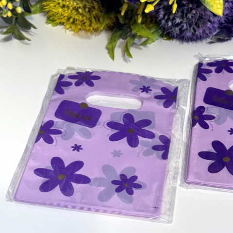 Pungi din plastic si seturi de pungi - Set 100 pungi plastic mov imprimeu flori mov 15cm x 9cm