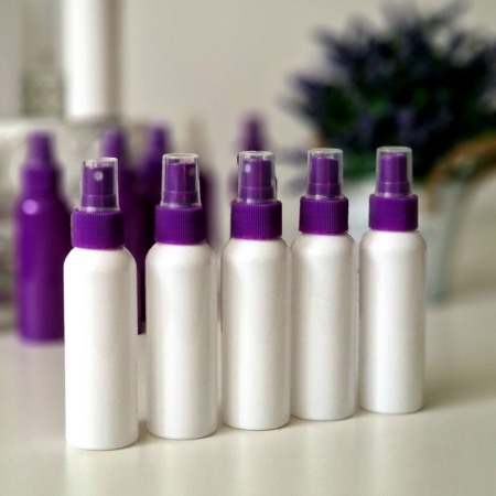 Set 50 flacoane albe 100 ml cu pulverizator mov tip spray [2]