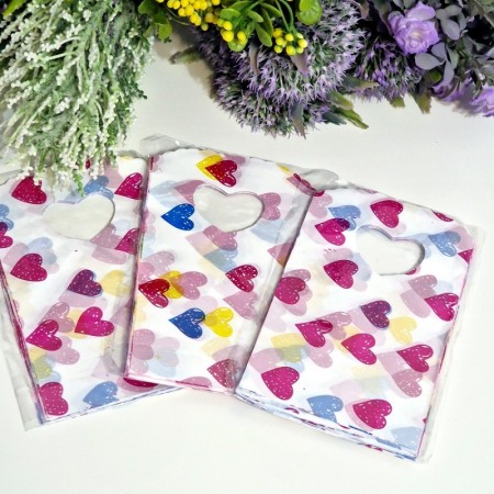 Set 50 pungi din plastic cu inimi multicolore 15cm x 9cm [2]