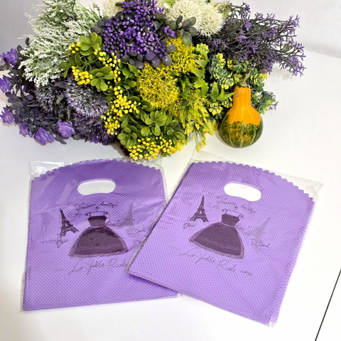 Set 50 pungi din plastic mov imprimeu rochita fashion boutique 24cm x 18cm [2]