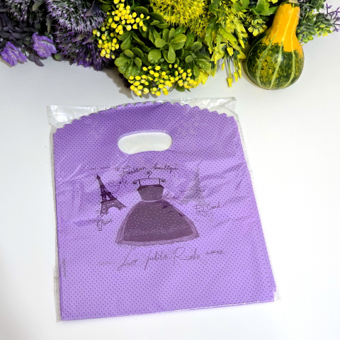 Set 50 pungi din plastic mov imprimeu rochita fashion boutique 24cm x 18cm [1]