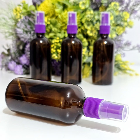 Sticla bruna cu pulverizator mov 100 ml din sticla [1]