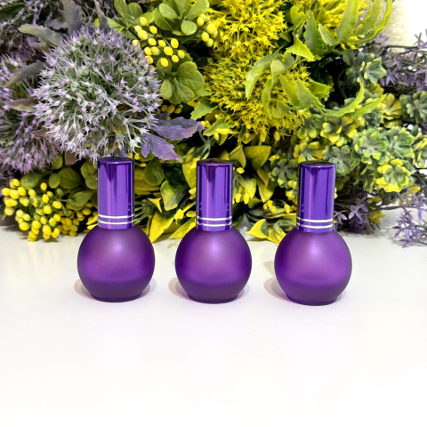 Noutăți - Sticlute din sticla mov 10 ml cu pulverizator pentru parfum