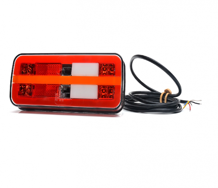 tripla_multifunctionala_spate_LED_1324_lumina_dinamica_universal_12V_24V_mers_inapoi.jpg [4]