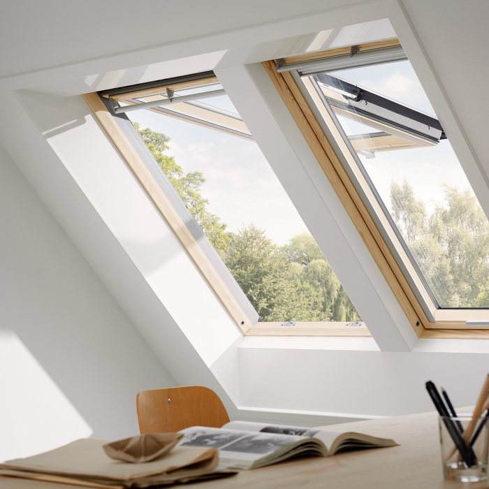 Fereastra de mansarda Premium VELUX GPL 3068, operare de jos [2]