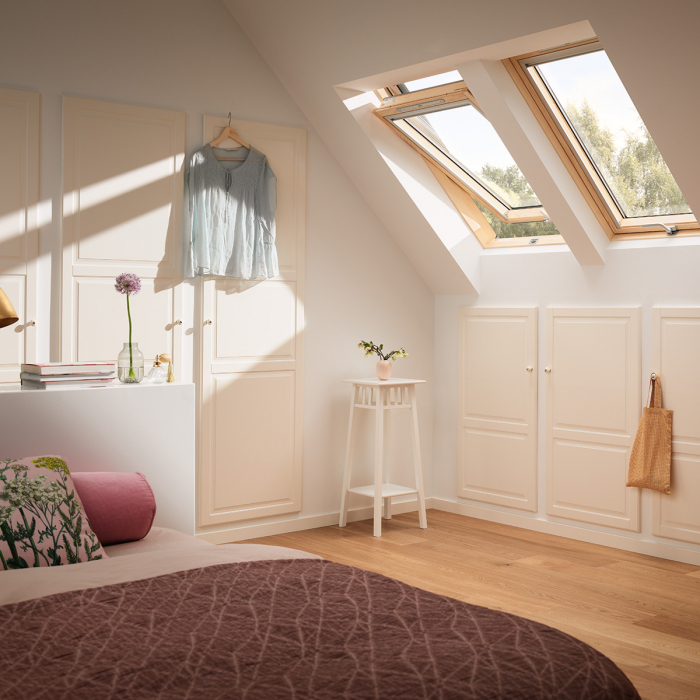 Fereastra de mansarda Standard VELUX GZL 1051B, operare de jos [8]