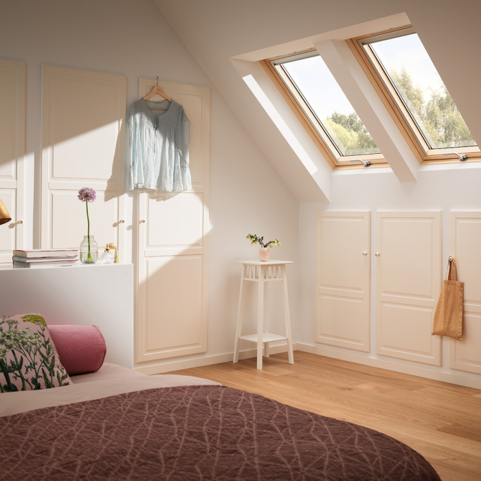 Fereastra de mansarda Standard VELUX GZL 1051B, operare de jos [10]