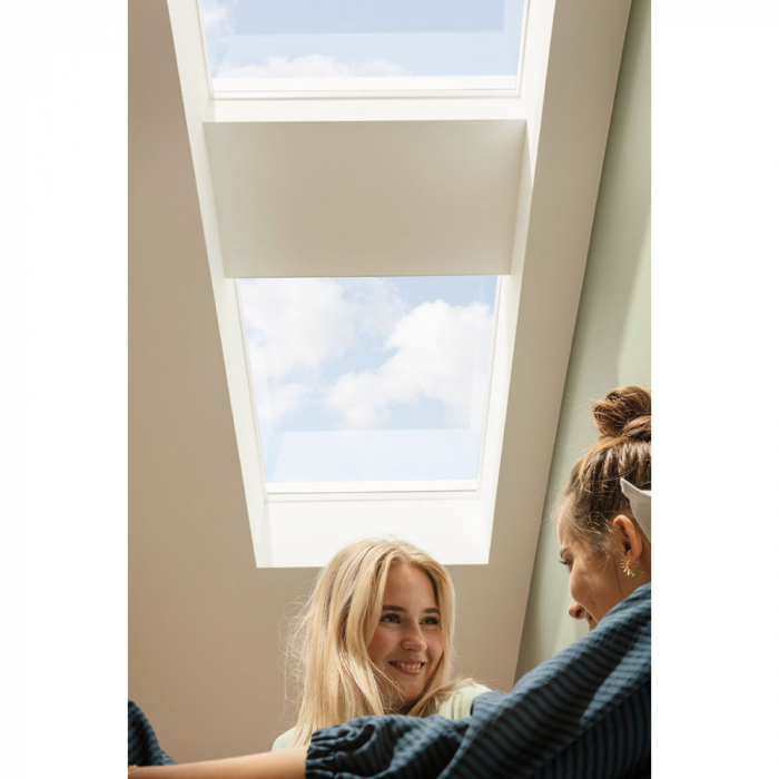 Fereastra VELUX cu protectie din sticla curbata [4]