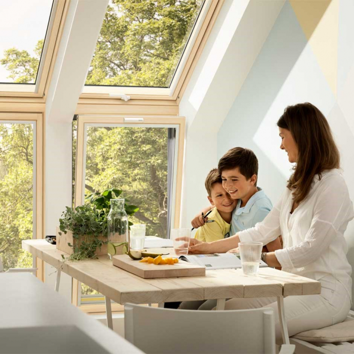 Fereastra verticala pentru combinatie cu fereastra de mansarda Premium VELUX VFE 3070 [3]