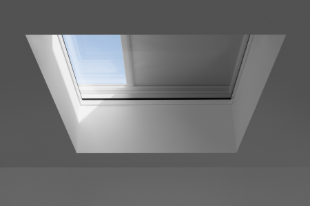Rulouri si rolete - Rulou opac pentru ferestre acoperis tip terasa cu protectie din sticla curbata sau plata VELUX