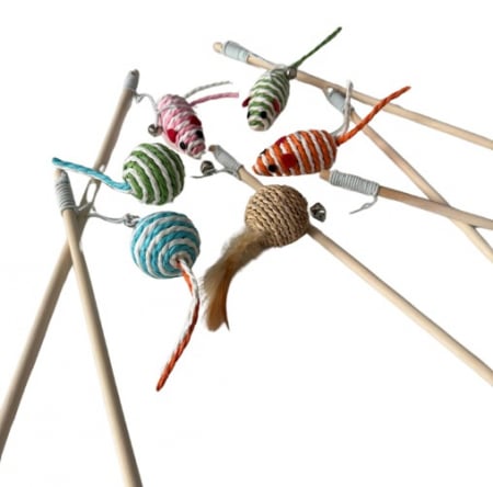 Produse - Undita de jucarie amuzanta ADLUMUS pentru animale de companie cu pene si clopotel si forma de soricel sau mingie