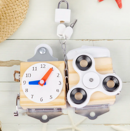 Placa senzoriala busy board, model CUB, din lemn, stil Montessori [2]