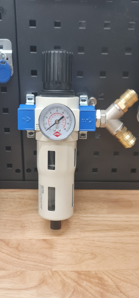 Regulator de presiune cu filtru aer 3/4 [4]