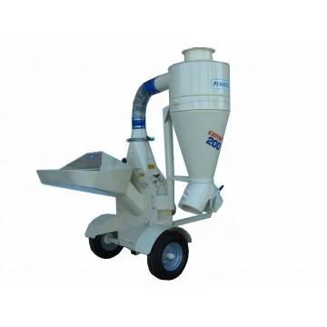 La priza cardanica tractor - Moara cu ciocanele 200 EXPORT tractor pe sasiu cu roti