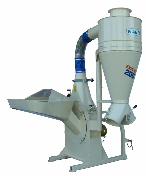 Moara cu ciocanele 200 EXPORT tractor pe sasiu fix