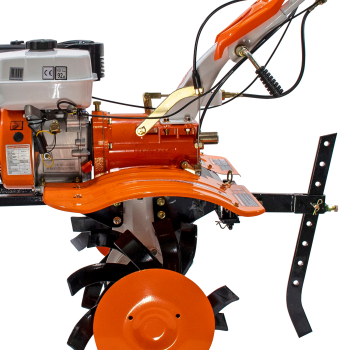 Motosapatoare RURIS 731ACC1 + roti cauciuc 5.00-8+rarita+plug+adaptor+dispozitiv scos cartofi+roti metalice 400 fara manicot+cultivator+set contragreutati 10kg [6]