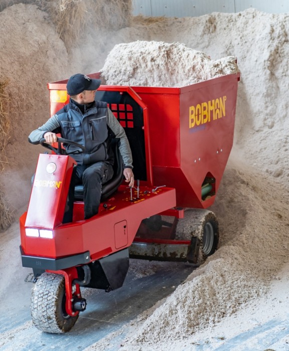 Echipament multifunctional pentru intretinerea cusetelor, Bobman Powerlead, diesel, 3WD [11]