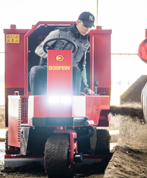 Echipament multifunctional pentru intretinerea cusetelor, Bobman Powerlead, diesel, 3WD [16]