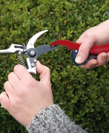 Dispozitiv manual pentru ascutit foarfeci si cutite cu lama cu carbura de tungsten, Spear & Jackson Razorsharp [2]