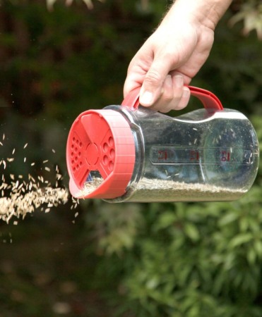 Dizpozitiv universal pentru seminte 1,5 L cu capac ajustabil, Spear & Jackson Garden Tidy [1]